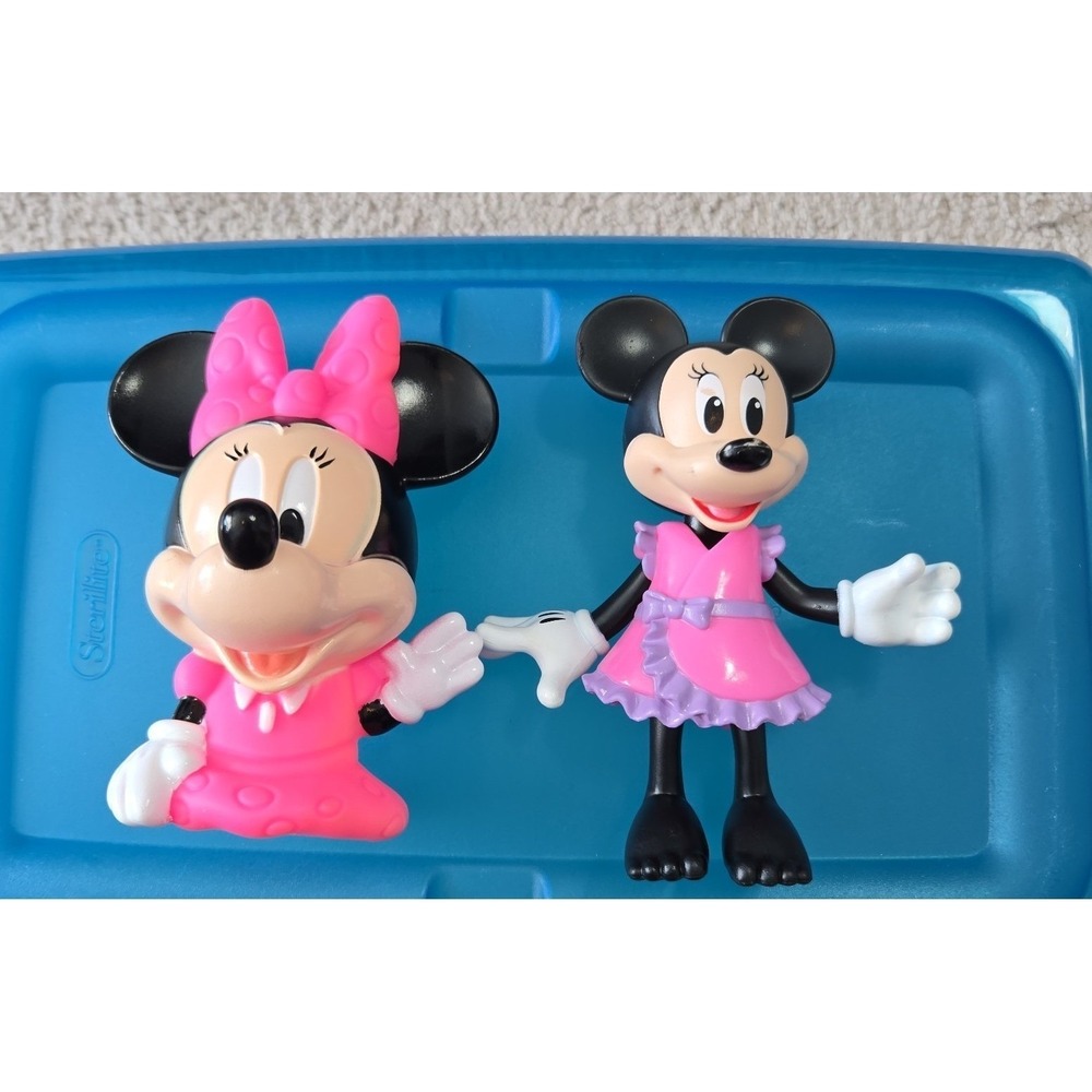 Minnie‎ Mouse Disney Plastic toys  5 inches tall 2 in set